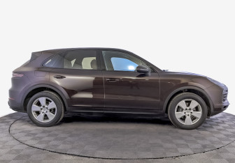 Подержанный автомобиль Porsche Cayenne 2019 года (4 фото)