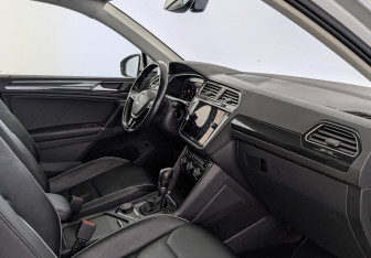 Подержанный автомобиль Volkswagen Tiguan 2017 года (13 фото)
