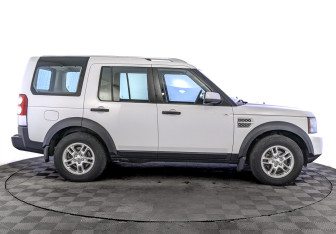 Подержанный автомобиль Land Rover Discovery 2010 года (4 фото)