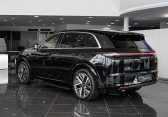 Новый LiXiang L7 2025 (7 фото)