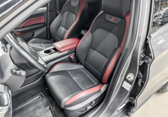 Подержанный автомобиль Geely Coolray 2024 года (20 фото)