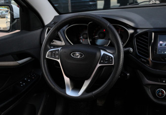 Подержанный автомобиль LADA (ВАЗ) Vesta Sedan 2018 года (11 фото)