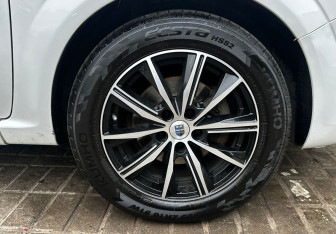 Подержанный автомобиль Opel Zafira Compactvan 2012 года (14 фото)