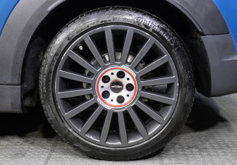 Подержанный автомобиль MINI Countryman 2021 года (28 фото)