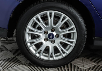 Подержанный автомобиль Ford Focus Hatchback 2013 года (5 фото)