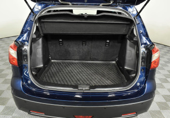 Подержанный автомобиль Suzuki SX4 Hatchback 2016 года (16 фото)