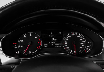Подержанный автомобиль Audi A6 Sedan 2011 года (12 фото)
