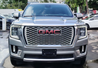 Подержанный автомобиль GMC Yukon 2023 года (2 фото)
