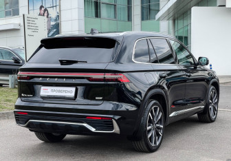 Подержанный автомобиль Geely Monjaro 2023 года (5 фото)