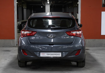 Подержанный автомобиль Hyundai i30 Hatchback 2015 года (6 фото)