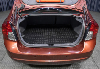 Подержанный автомобиль Volvo S40 2008 года (10 фото)