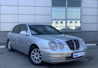 Подержанный автомобиль Kia Opirus 2003 года (3 фото)