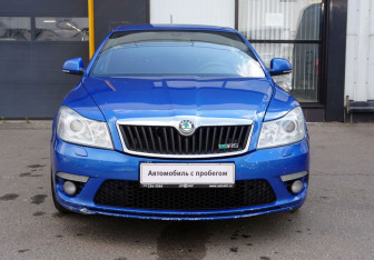 Подержанный автомобиль Skoda Octavia RS Liftback 2012 года (2 фото)