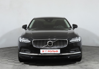 Подержанный автомобиль Volvo S90 2021 года (2 фото)