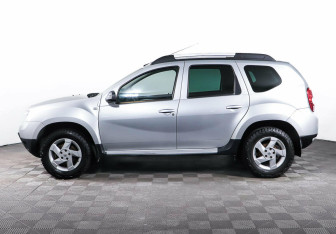 Подержанный автомобиль Renault Duster 2012 года (3 фото)