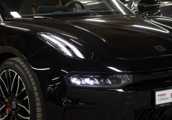 Подержанный автомобиль Zeekr 001 2023 года (27 фото)