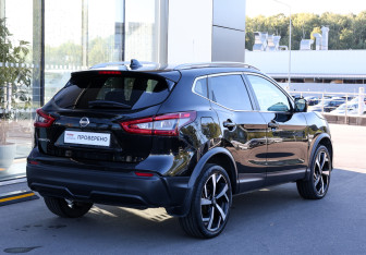 Подержанный автомобиль Nissan Qashqai 2020 года (5 фото)