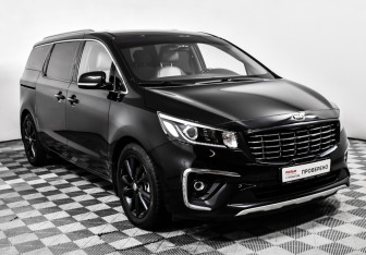 Подержанный автомобиль Kia Carnival 2019 года (3 фото)