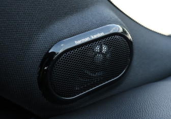 Подержанный автомобиль MINI Hatch 2017 года (23 фото)