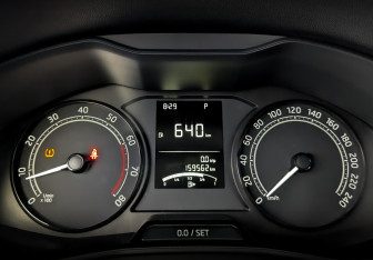 Подержанный автомобиль Skoda Rapid Liftback 2021 года (13 фото)