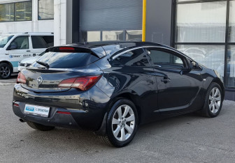 Подержанный автомобиль Opel Astra Hatchback 2013 года (5 фото)