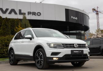Подержанный автомобиль Volkswagen Tiguan 2018 года (2 фото)