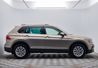 Подержанный автомобиль Volkswagen Tiguan 2021 года (4 фото)