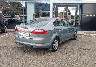 Подержанный автомобиль Ford Mondeo Sedan 2009 года (5 фото)