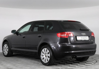 Подержанный автомобиль Audi A3 Hatchback 2011 года (7 фото)