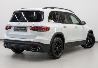 Подержанный автомобиль Mercedes-Benz GLB 2021 года (5 фото)