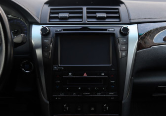 Подержанный автомобиль Toyota Camry Sedan 2016 года (20 фото)