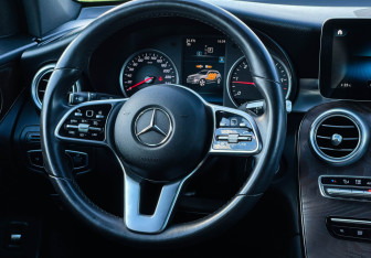 Подержанный автомобиль Mercedes-Benz GLC Coupe 2020 года (14 фото)