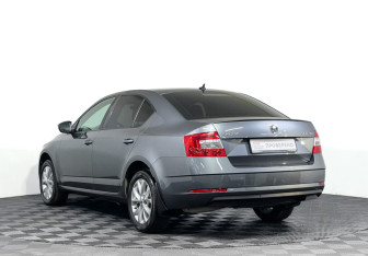 Подержанный автомобиль Skoda Octavia Liftback 2018 года (7 фото)