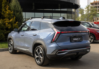 Подержанный автомобиль Geely Atlas 2023 года (5 фото)