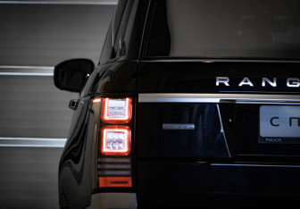 Подержанный автомобиль Land Rover Range Rover 2016 года (40 фото)