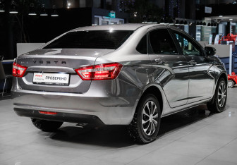 Подержанный автомобиль LADA (ВАЗ) Vesta Sedan 2019 года (4 фото)