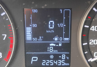 Подержанный автомобиль Hyundai Creta 2019 года (16 фото)