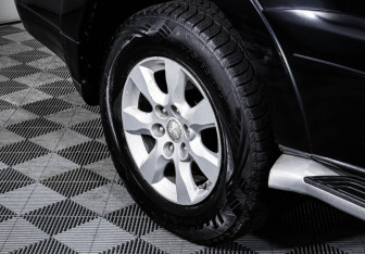 Подержанный автомобиль Mitsubishi Pajero 2011 года (9 фото)
