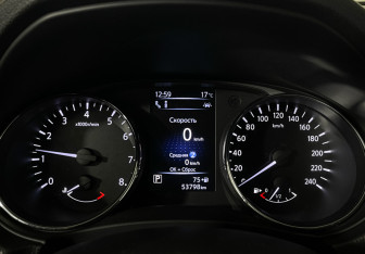 Подержанный автомобиль Nissan Qashqai 2019 года (11 фото)