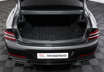 Подержанный автомобиль Genesis G80 2022 года (10 фото)