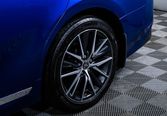 Подержанный автомобиль Toyota Camry Sedan 2021 года (15 фото)