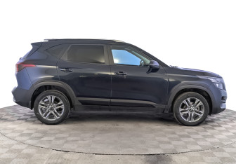 Подержанный автомобиль Kia Seltos 2021 года (4 фото)