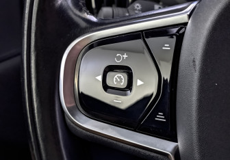 Подержанный автомобиль Volvo XC60 2020 года (28 фото)