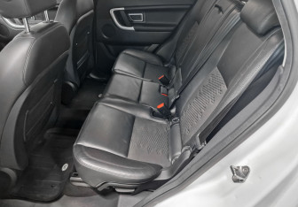 Подержанный автомобиль Land Rover Discovery Sport 2018 года (12 фото)