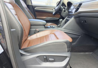 Подержанный автомобиль Volkswagen Teramont 2021 года (12 фото)