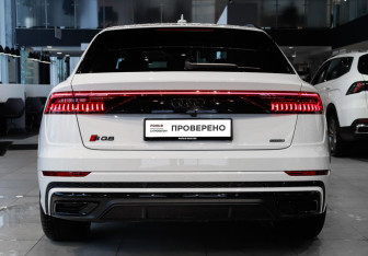 Подержанный автомобиль Audi Q8 2019 года (5 фото)