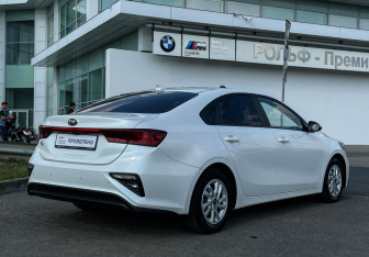 Подержанный автомобиль Kia K3 Sedan 2019 года (5 фото)