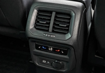 Подержанный автомобиль Volkswagen Tiguan 2021 года (29 фото)