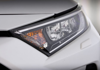 Подержанный автомобиль Toyota RAV4 2021 года (17 фото)