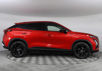 Подержанный автомобиль Omoda C5 2024 года (4 фото)